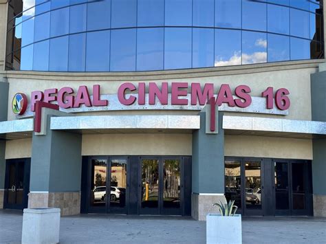 escondido movie theaters